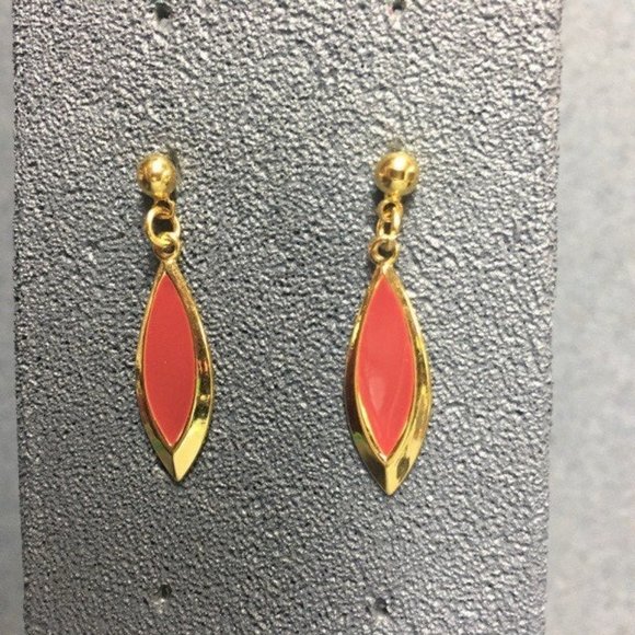 Jewelry - Dangle Pierced Earrings Barbie Dark Pink Enamel Gold Leaf Soft Girl Granny Retro